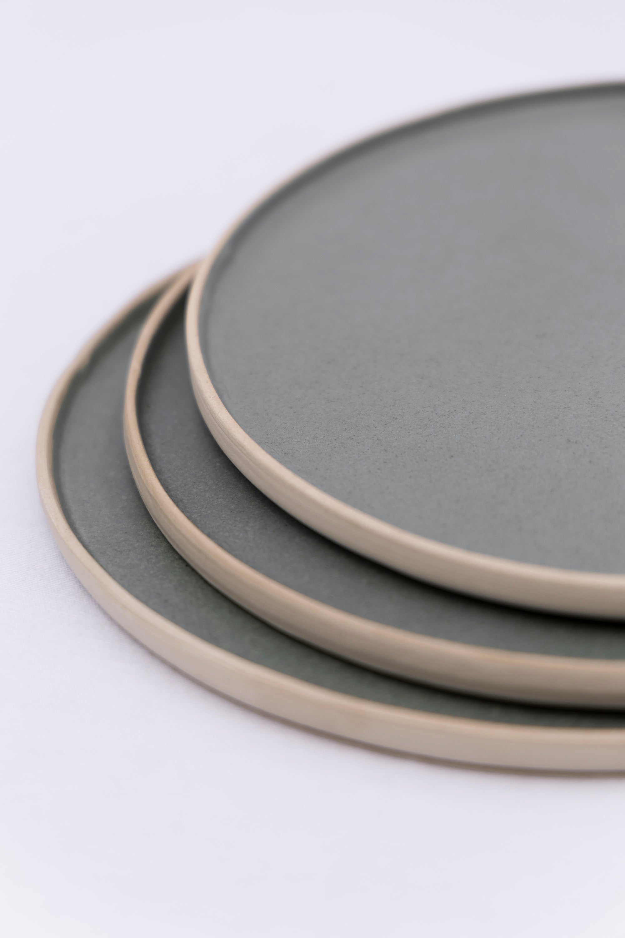 Bord middel mat groen